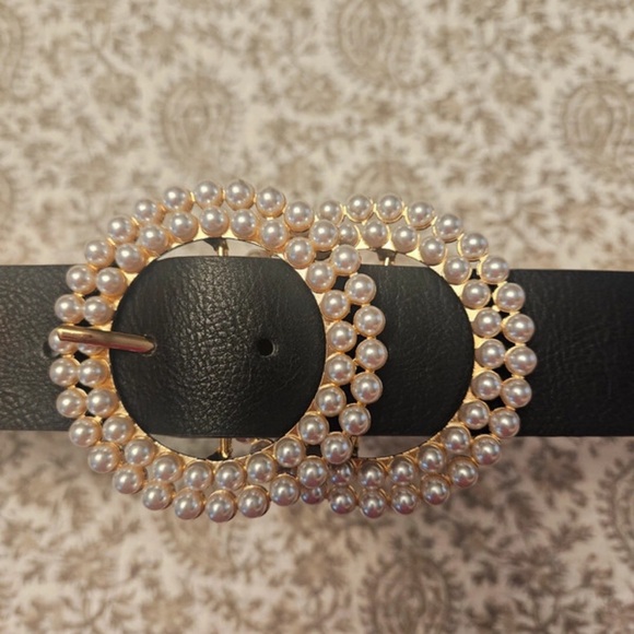 VENUS Black Belt with Double Pearl Gold Buckle - Picture 1 of 4